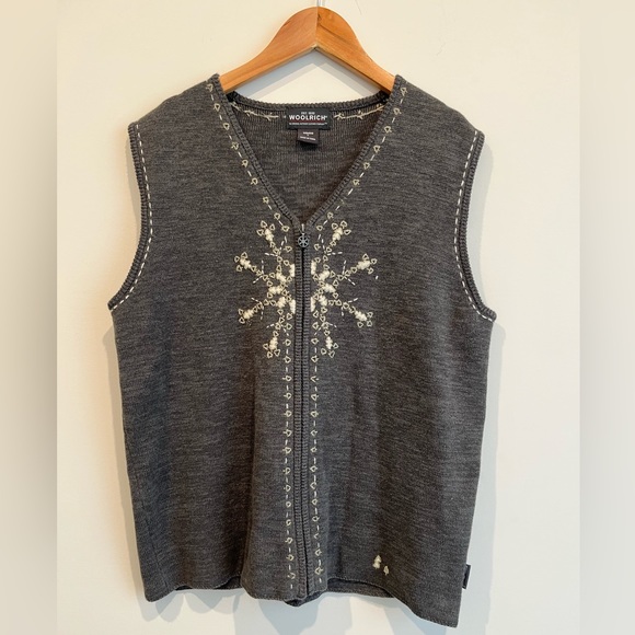 Woolrich Grey Women’s Zip Up Sweater Vest with Snowflake Design - Picture 1 of 5